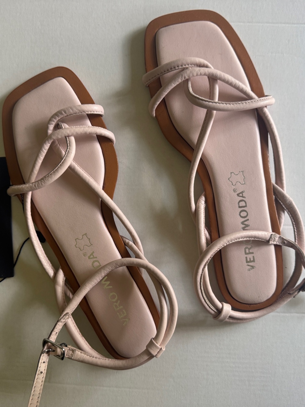 Leather Women's Strappy Square-Toe Sandals in Light Pink